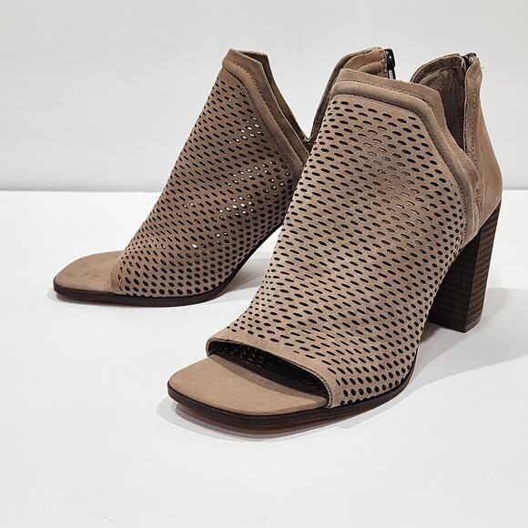 Vince Camuto Katnina Bootie Perforated Leather Open Toe Size 7.5 M Taupe - Picture 5 of 14